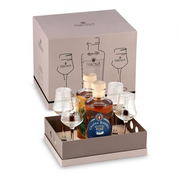 Distilleria Sibona - Schachtel Tablett 1bt. Kamille Likör und 1bt. Grappa Barbera mit 4 Gläsern (2x50cl) Distilleria Sibona - Schachtel Tablett 1bt. Kamille Likör und 1bt. Grappa Barbera mit 4 Gläsern (2x50cl)