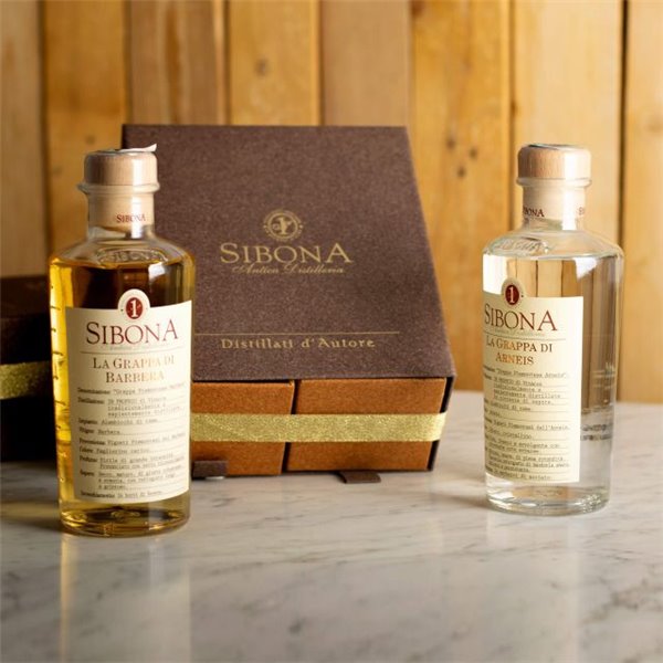Distilleria Sibona -Double drawer box with Arneis Grappa and Barbera Grappa (2x50 cl) Distilleria Sibona -Double drawer box with Arneis Grappa and Barbera Grappa (2x50 cl)